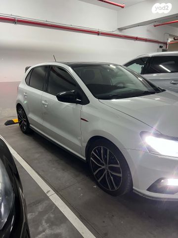 פולקסווגן פולו 