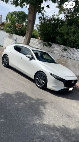 מודעת רכב מאזדה 3