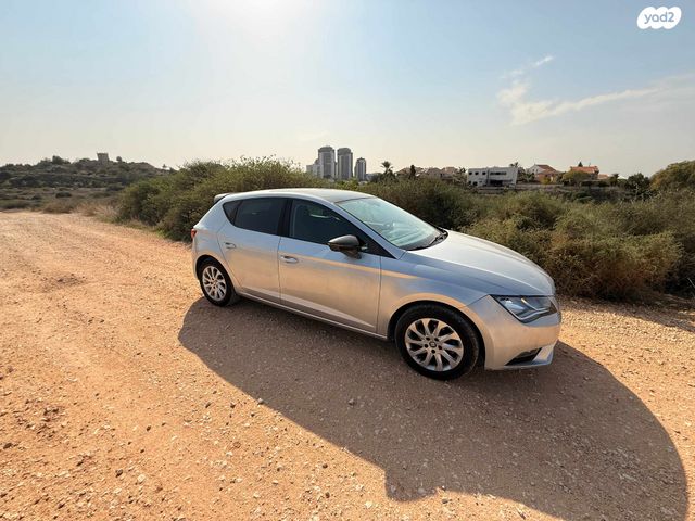 מודעת רכב סיאט לאון