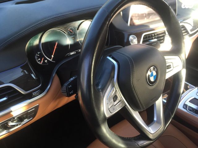 מודעת רכב ב מ וו סדרה 7