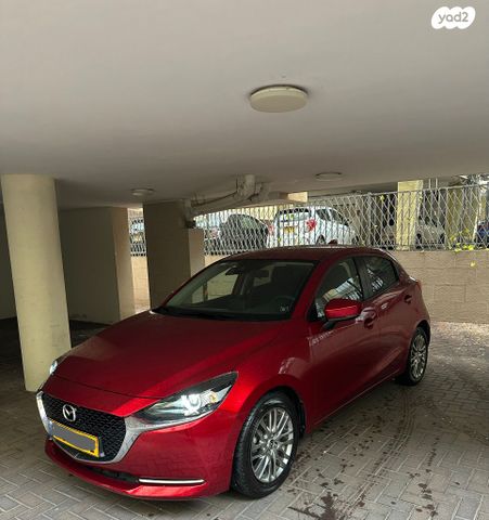 מודעת רכב מאזדה 2