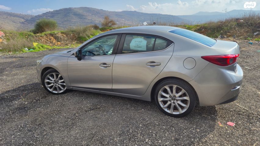 מודעת רכב מאזדה 3