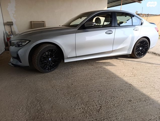 מודעת רכב ב מ וו סדרה 3