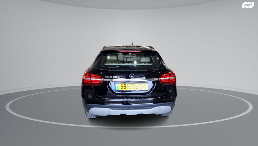 מודעת רכב מרצדס-בנץ GLA