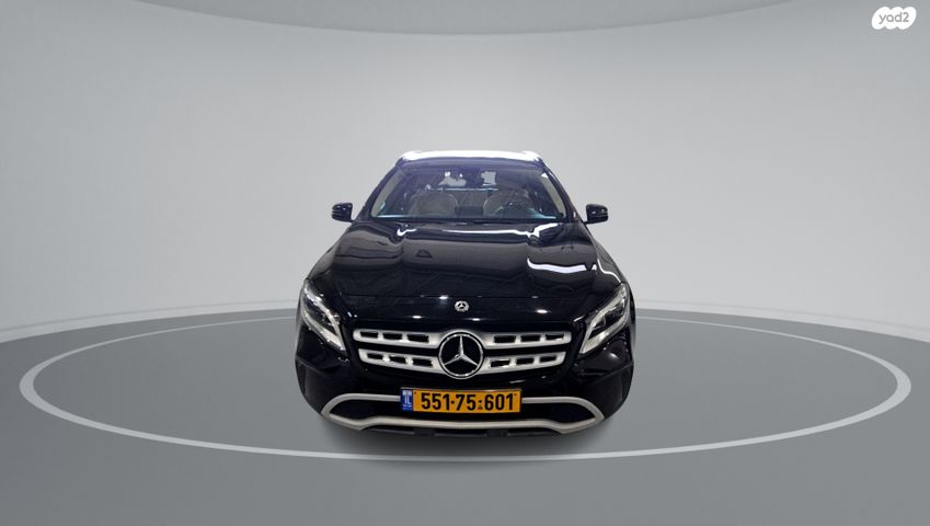 מרצדס-בנץ GLA