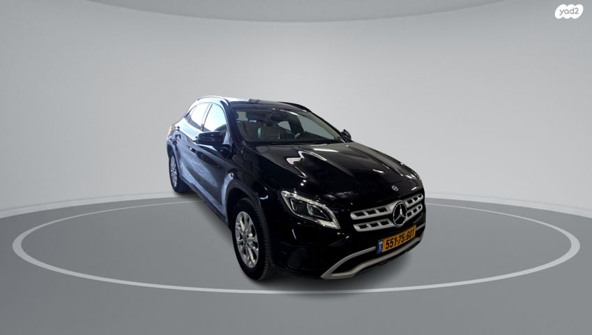 מרצדס-בנץ GLA