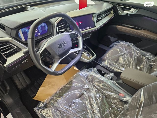 אאודי Q4 e-tron