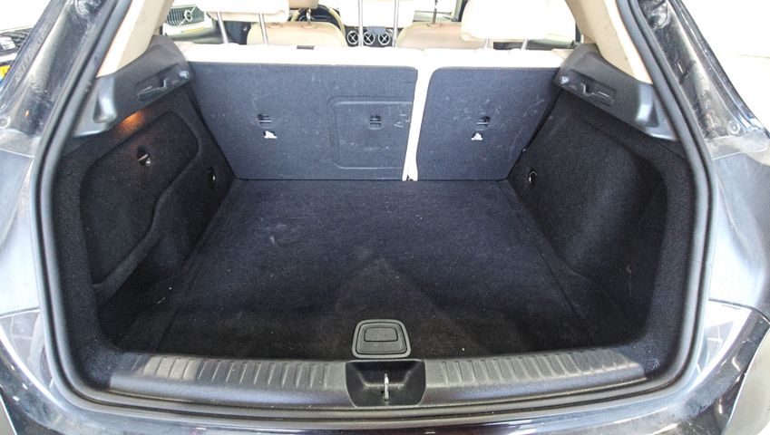 מרצדס-בנץ GLA