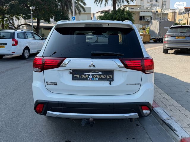 מיצובישי אאוטלנדר