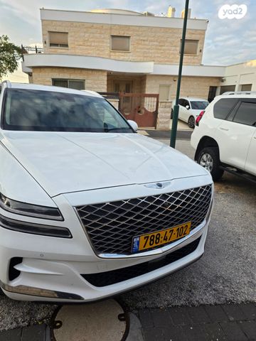 מודעת רכב ג'נסיס GV80