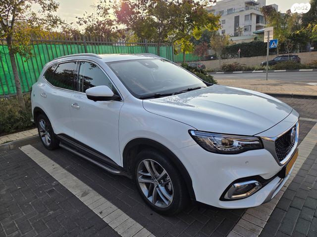 מודעת רכב אם ג'י EHS PHEV