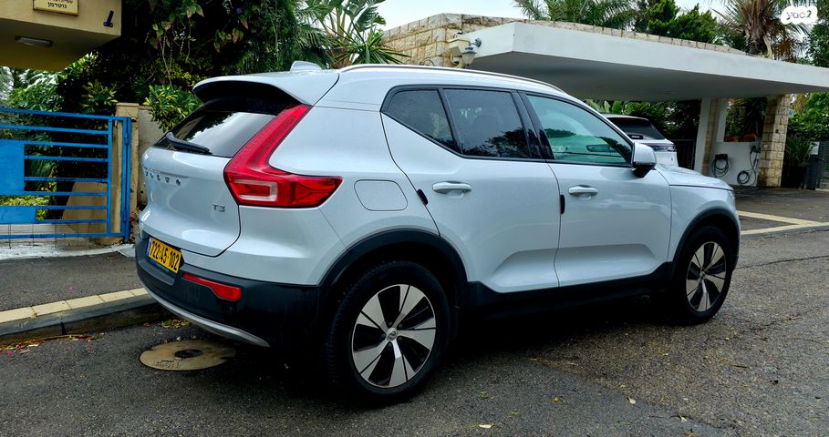 וולוו XC40