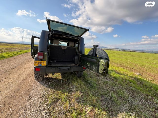 מודעת רכב ג'יפ רנגלר