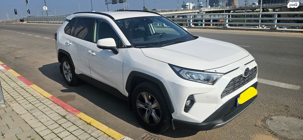 טויוטה RAV4