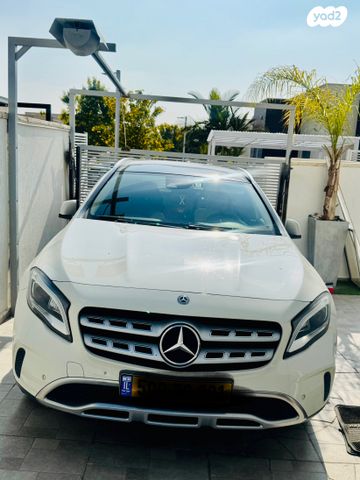 מודעת רכב מרצדס-בנץ GLA