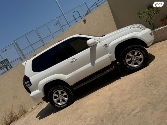 טויוטה לנד קרוזר