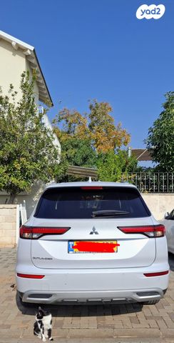 מיצובישי אאוטלנדר