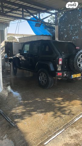 מודעת רכב ג'יפ רנגלר