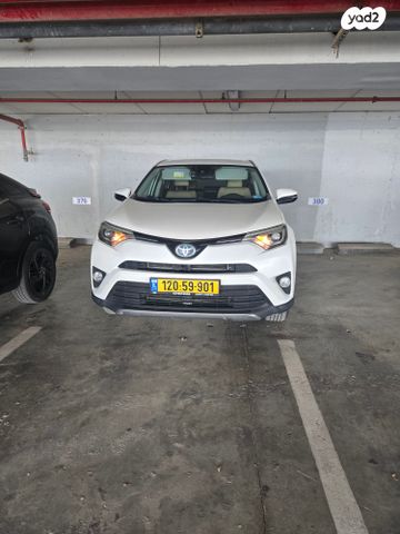 טויוטה RAV4