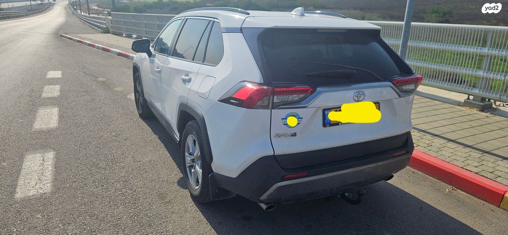 טויוטה RAV4
