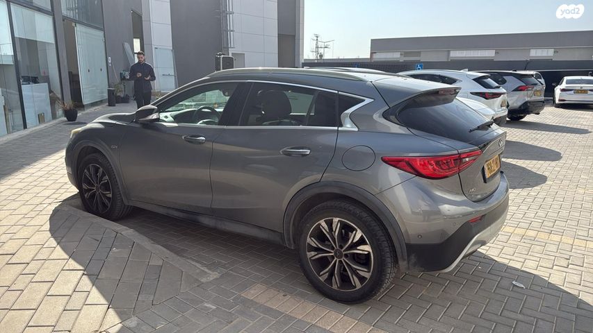 מודעת רכב אינפיניטי QX30