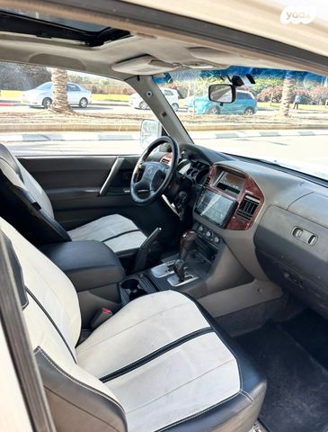 מודעת רכב מיצובישי פג'רו