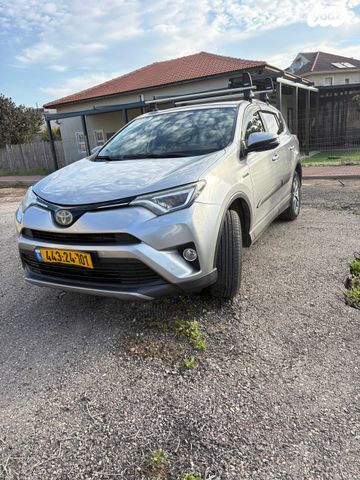 מודעת רכב טויוטה RAV4