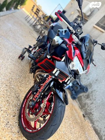 קאוואסאקי Z650