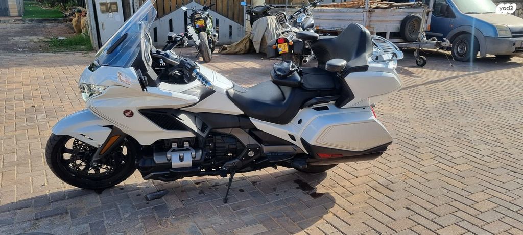 מודעת רכב הונדה GL1800 גולד-ווינג