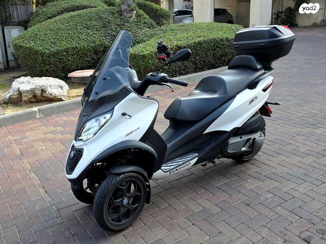 מודעת רכב פיאג'ו MP3 400