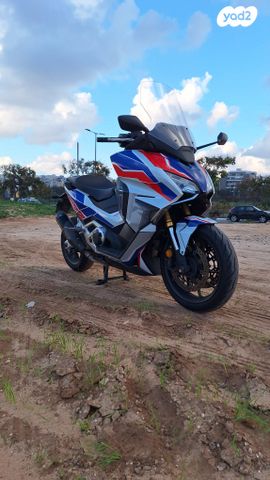 מודעת רכב הונדה פורזה 750