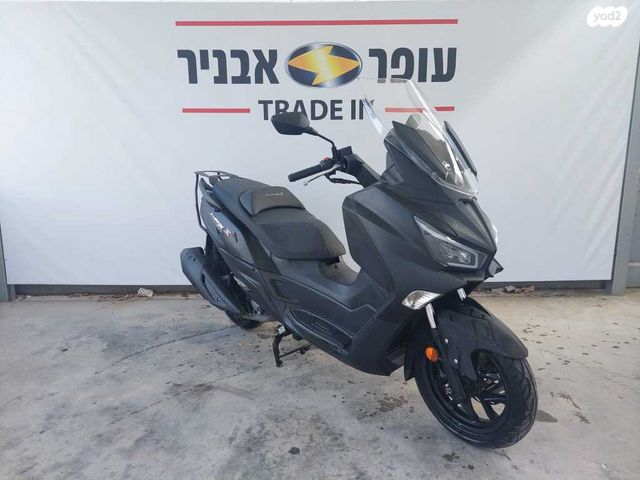 מודעת רכב סאן יאנג ג'וי-מקס Z-250