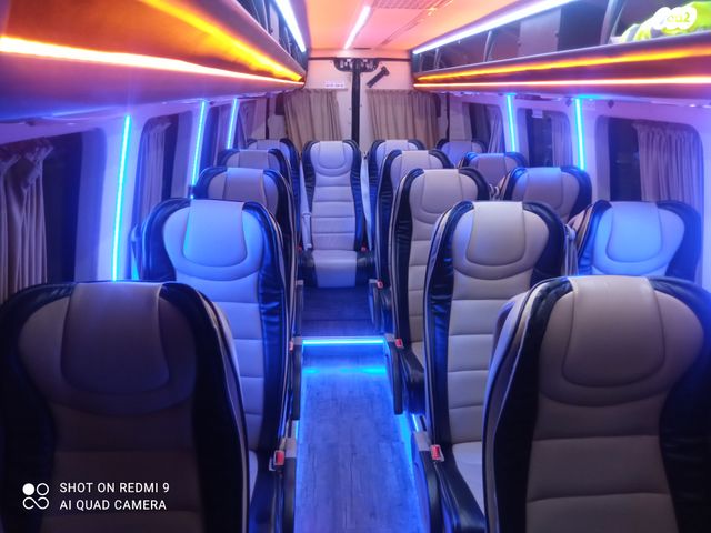 מיניבוסים ורכבי הסעות