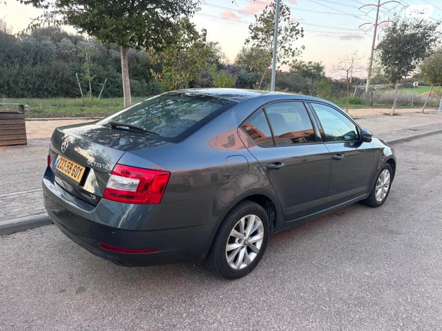 סקודה אוקטביה 