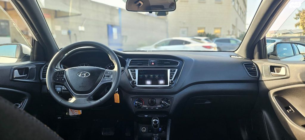 מודעת רכב יונדאי i20