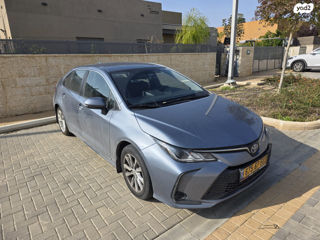 מודעת רכב טויוטה קורולה