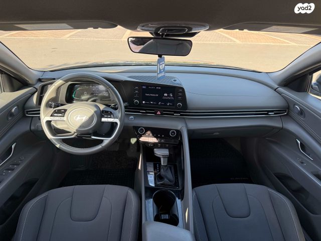 יונדאי אלנטרה