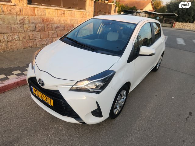 טויוטה יאריס