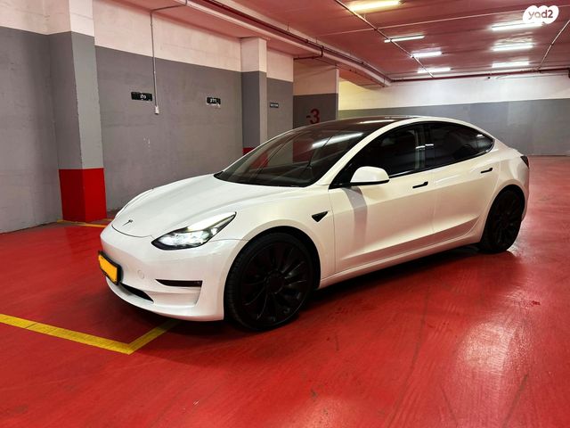 מודעת רכב טסלה מודל 3
