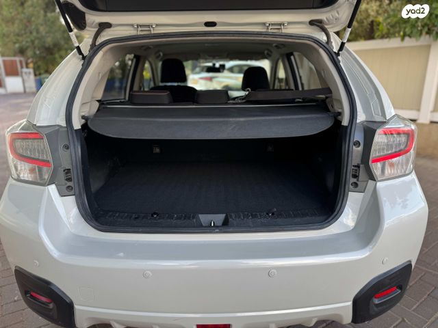 מודעת רכב סובארו XV