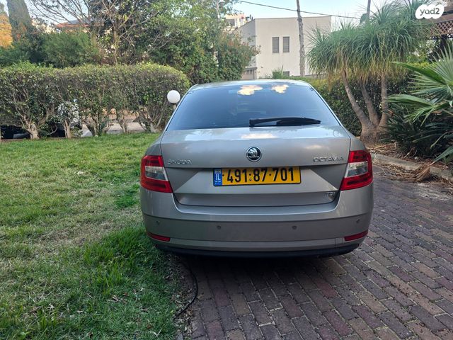 סקודה אוקטביה 