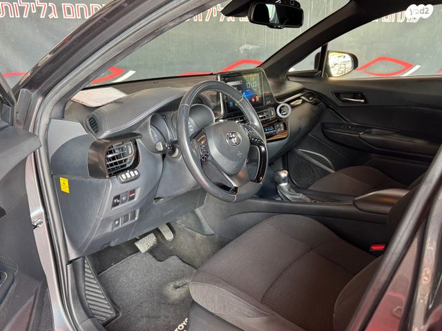 טויוטה C-HR