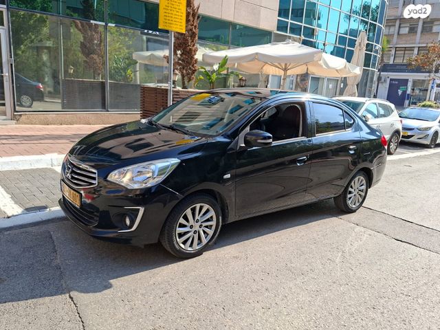 מיצובישי אטראז'