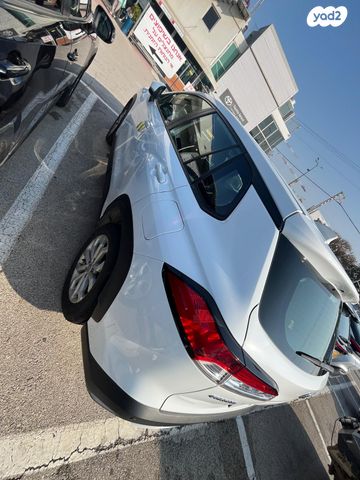 טויוטה קורולה קרוס