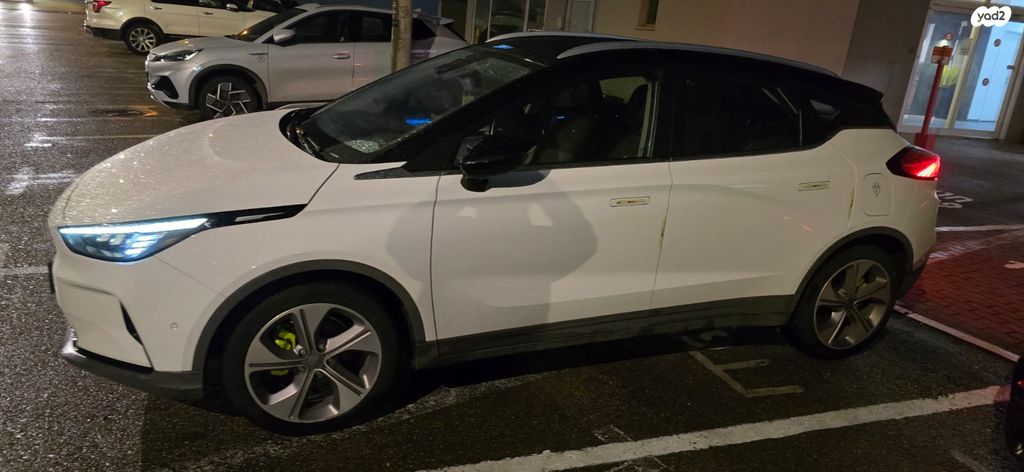 ג׳ילי Geometry C