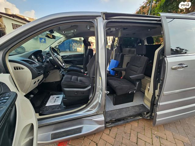 קרייזלר גראנד וויאג'ר