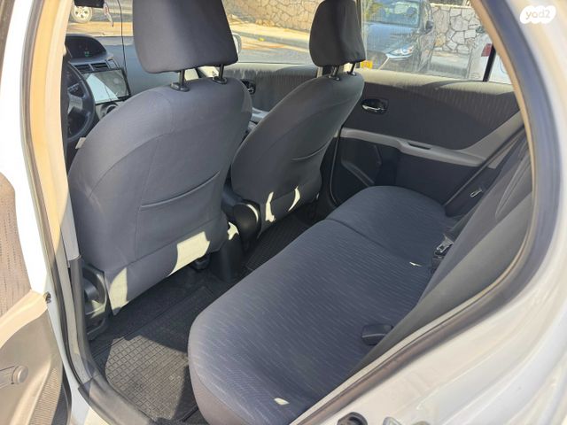 טויוטה יאריס