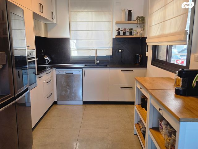 דופלקס, יהורם גאון 7, גבעת זמר, חיפה