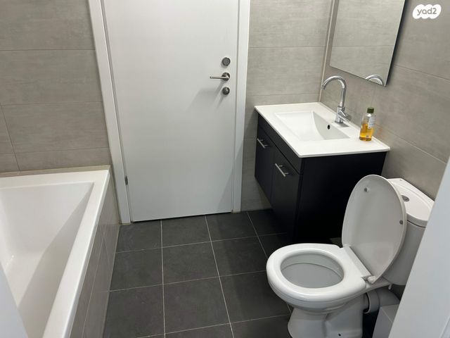 דירה, שדרות הרב משה שמואל שפירא 4, פארק המושבה, באר יעקב