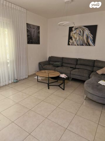 בית פרטי/ קוטג', חנוך לוין 10, קרית האמנים, מצליח, רמלה